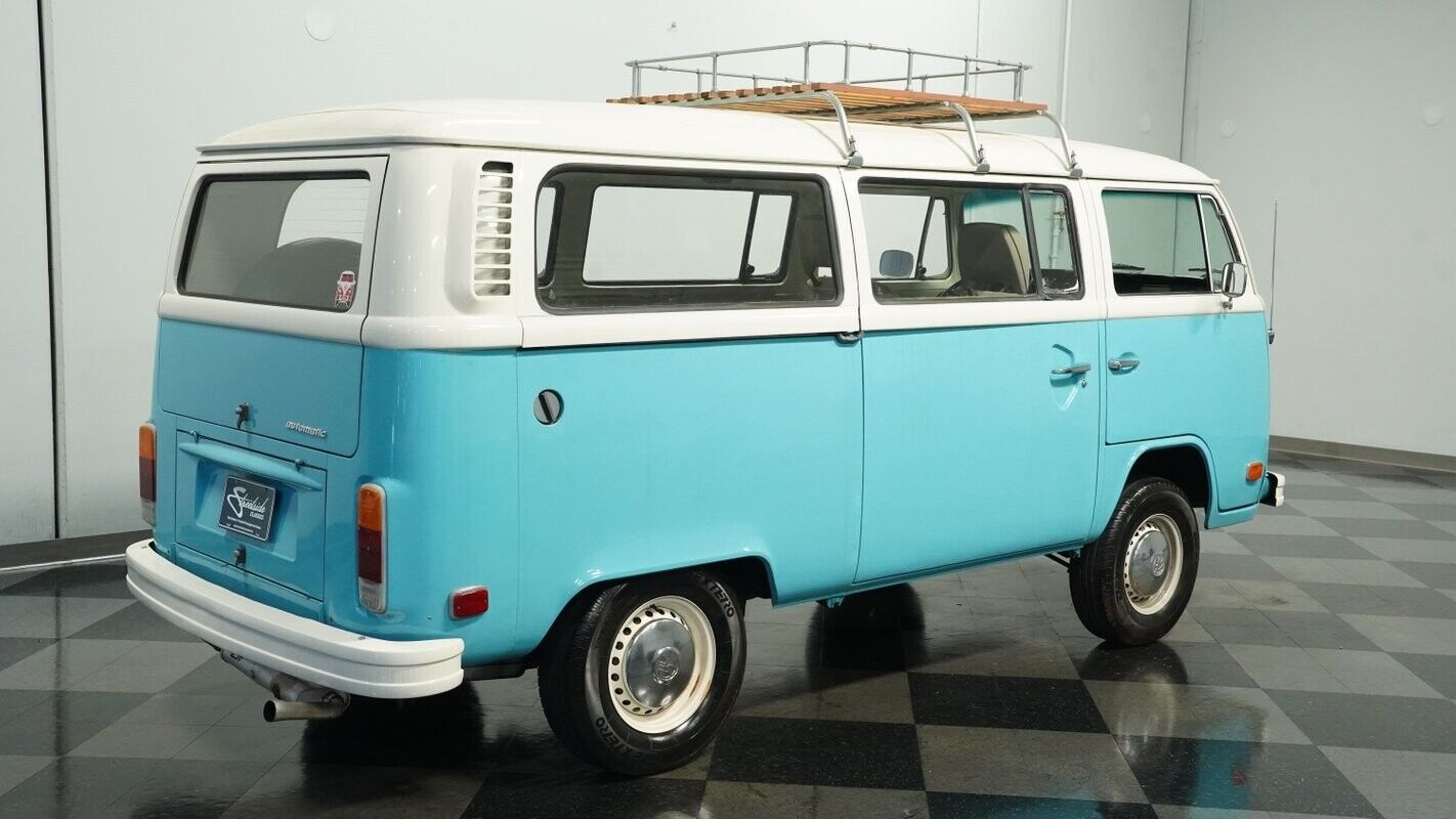 Volkswagen-BusVanagon-Van-1977-10