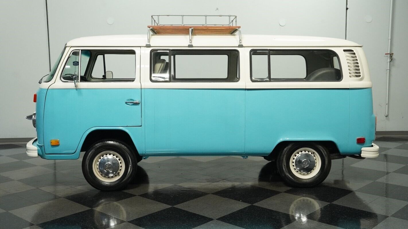 Volkswagen-BusVanagon-Van-1977-2