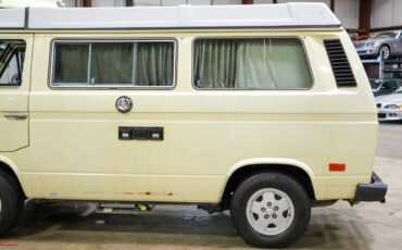 Volkswagen-BusVanagon-Van-1982-4