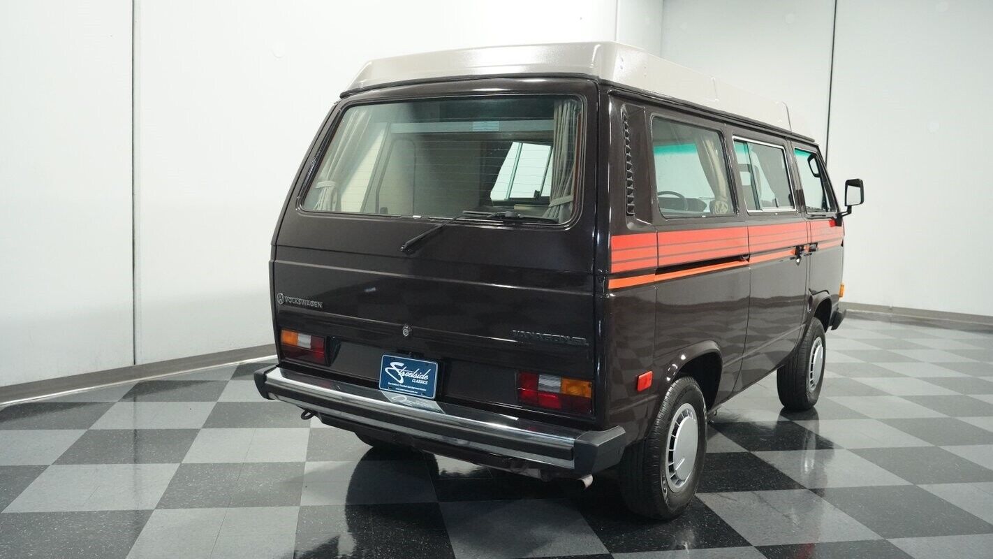 Volkswagen-BusVanagon-Van-1985-10