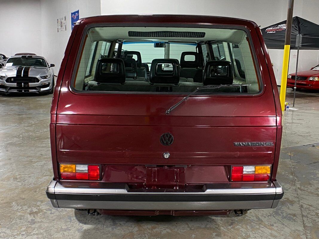 Volkswagen-BusVanagon-Van-1991-3