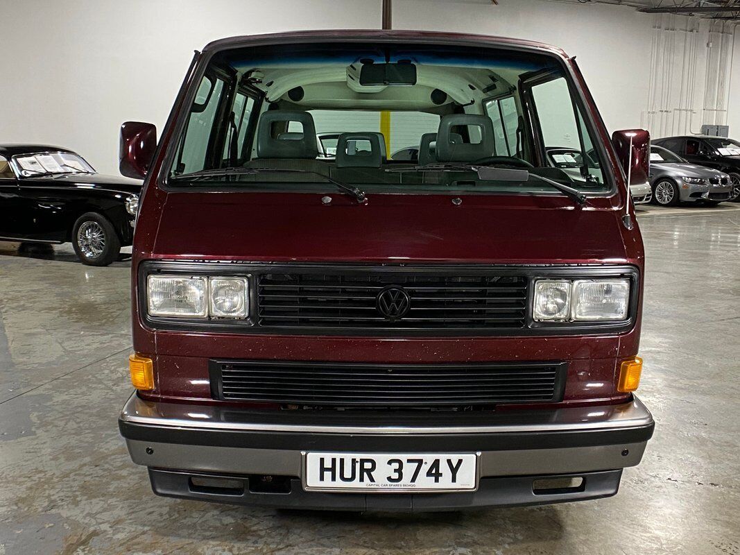 Volkswagen-BusVanagon-Van-1991-7