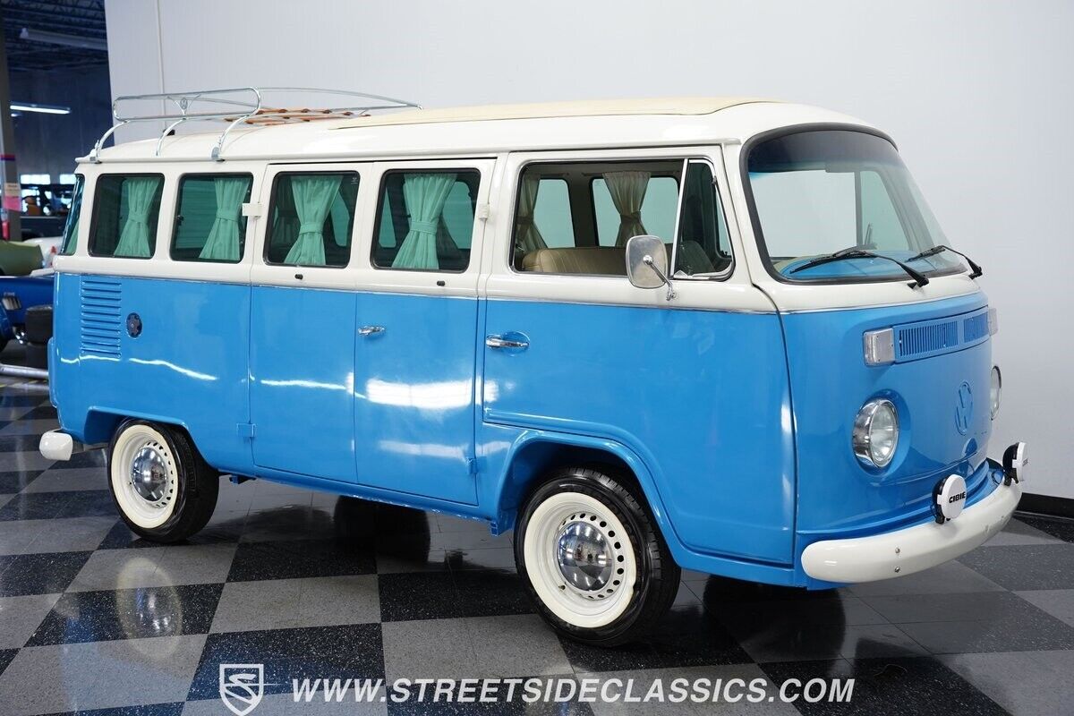 Volkswagen-BusVanagon-Van-1993-13