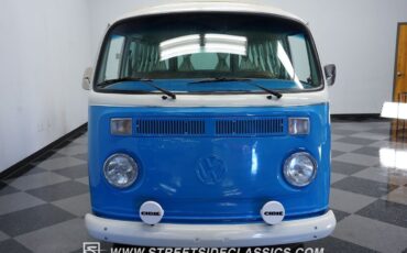 Volkswagen-BusVanagon-Van-1993-15