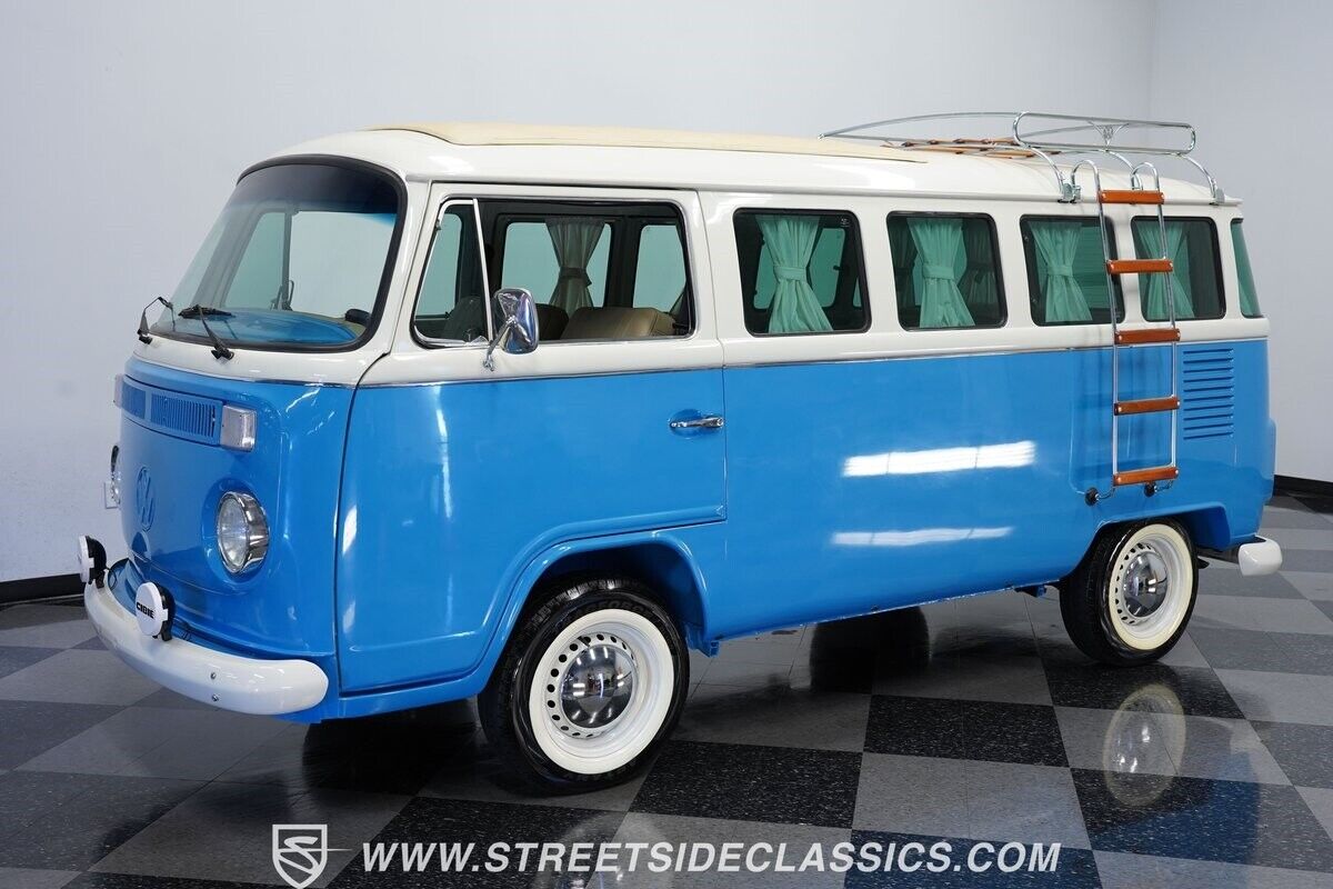 Volkswagen-BusVanagon-Van-1993-5