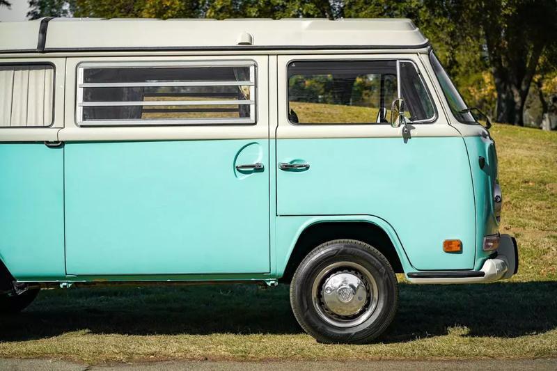 Volkswagen-Camper-1972-7