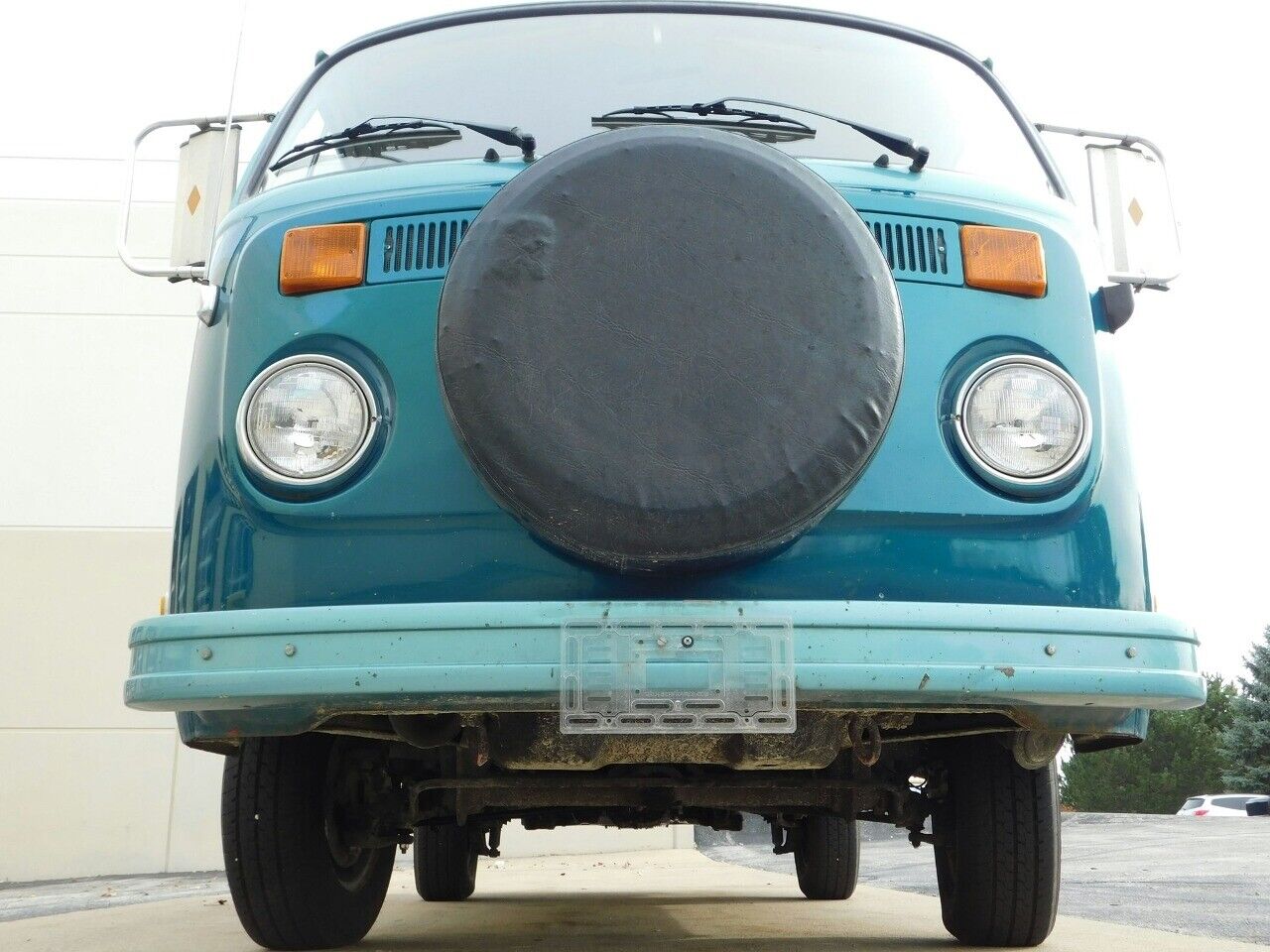 Volkswagen-Camper-Van-1974-11