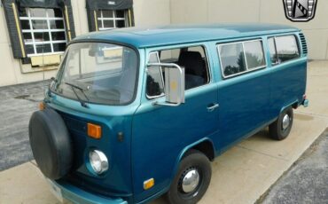 Volkswagen-Camper-Van-1974-2