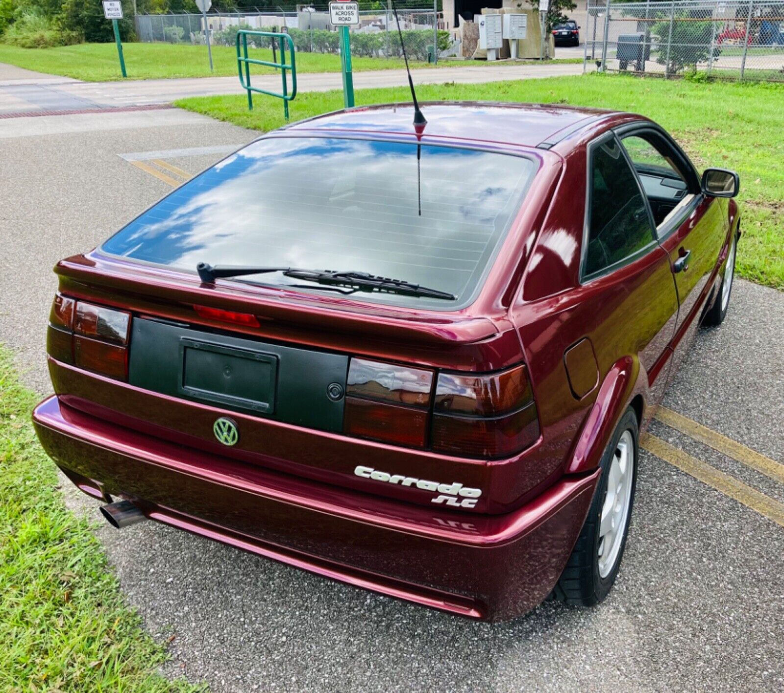 Volkswagen-Corrado-Coupe-1994-2