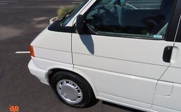 Volkswagen-EuroVan-Van-1993-10