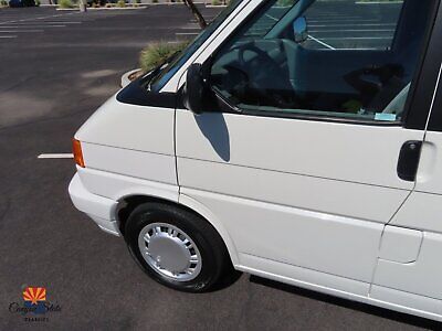 Volkswagen-EuroVan-Van-1993-10