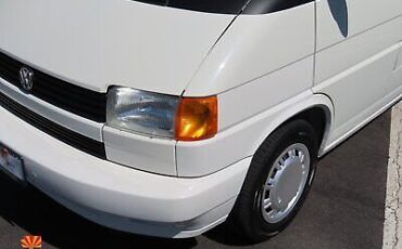 Volkswagen-EuroVan-Van-1993-11