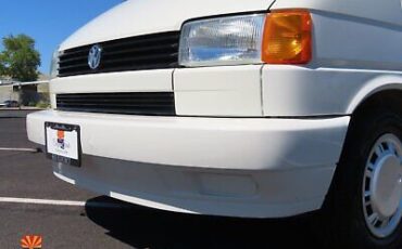 Volkswagen-EuroVan-Van-1993-36