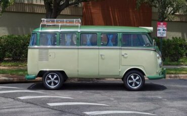 Volkswagen-KOMBI-1972-1