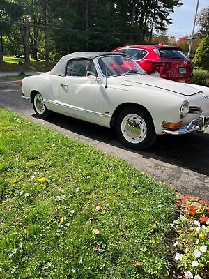 Volkswagen-Karmann-Ghia-1971-4