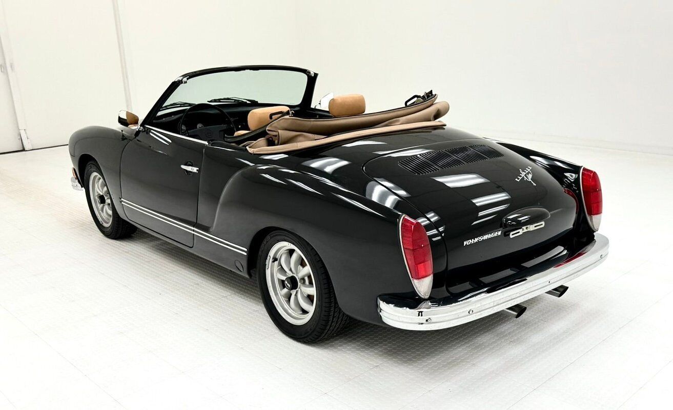 Volkswagen-Karmann-Ghia-1973-5