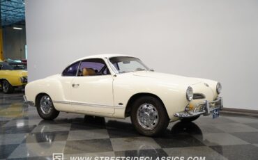 Volkswagen-Karmann-Ghia-Coupe-1966-11