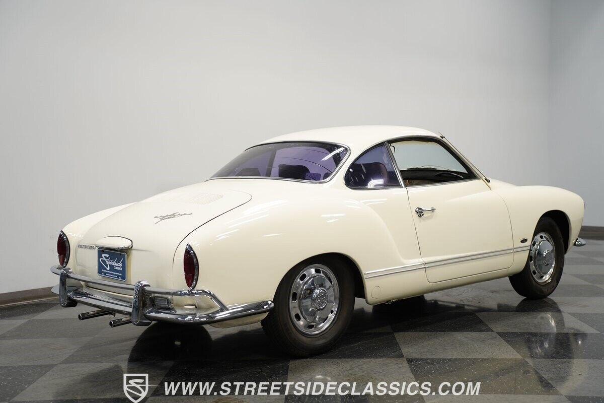 Volkswagen-Karmann-Ghia-Coupe-1966-9