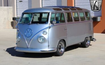 Volkswagen-Kombi-1969-3