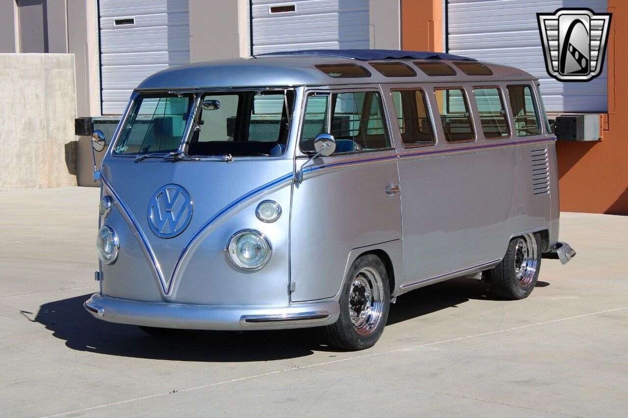 Volkswagen-Kombi-1969-3