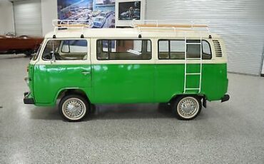 Volkswagen-Kombi-1979-2