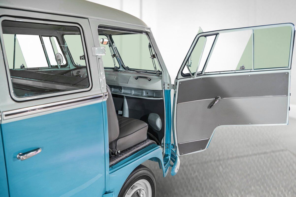 Volkswagen-Microbus-Van-1959-11