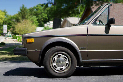 Volkswagen-Rabbit-Cabriolet-1984-3