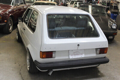 Volkswagen-Rabbit-Coupe-1984-3