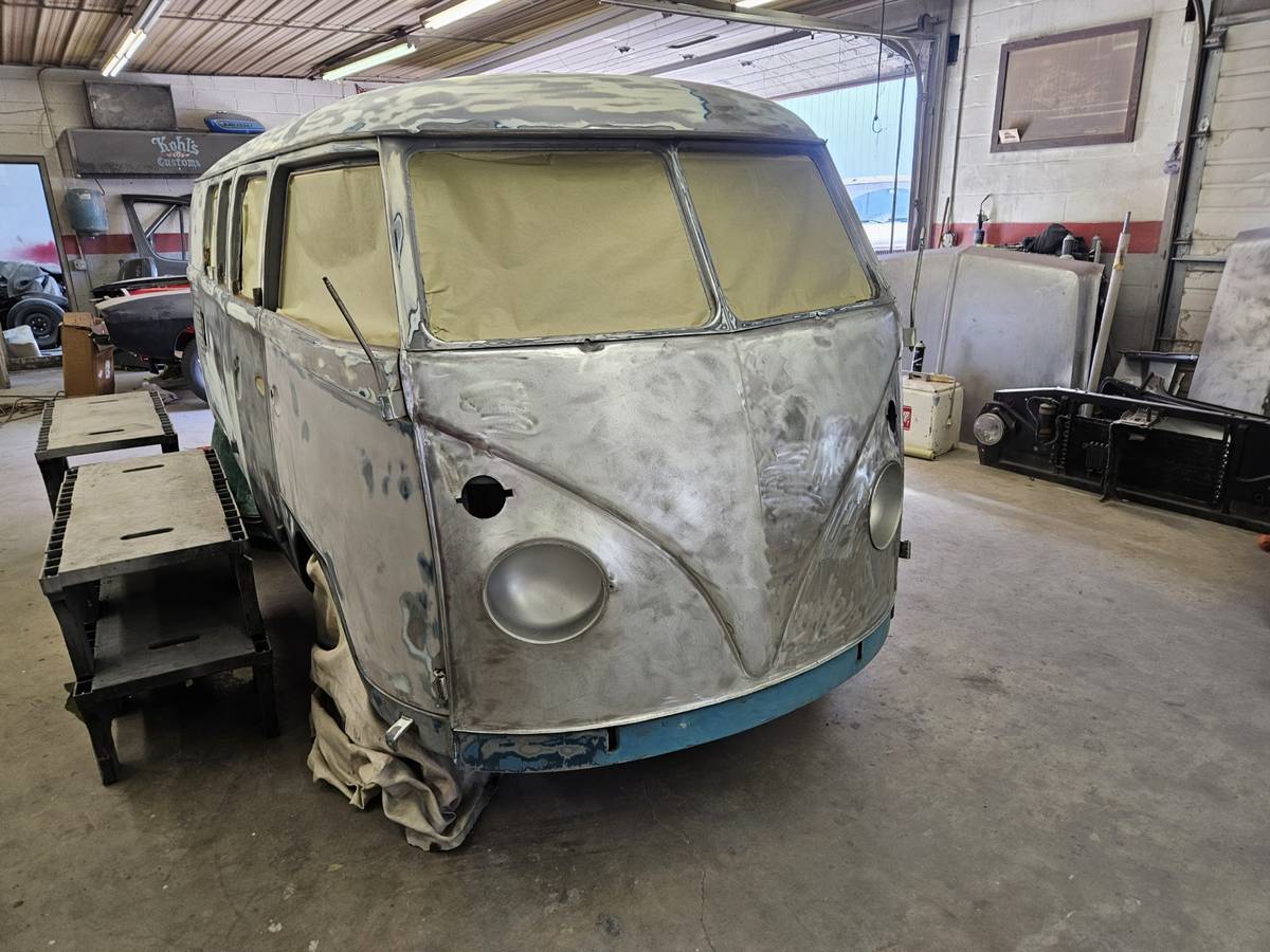 Volkswagen-Split-window-bus-1965-14