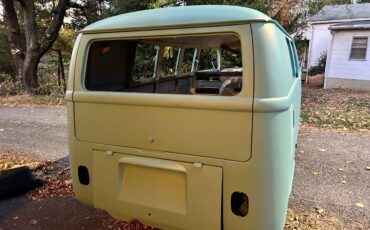 Volkswagen-Split-window-bus-1965-4