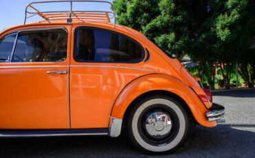 Volkswagen-Super-Beetle-1972-4