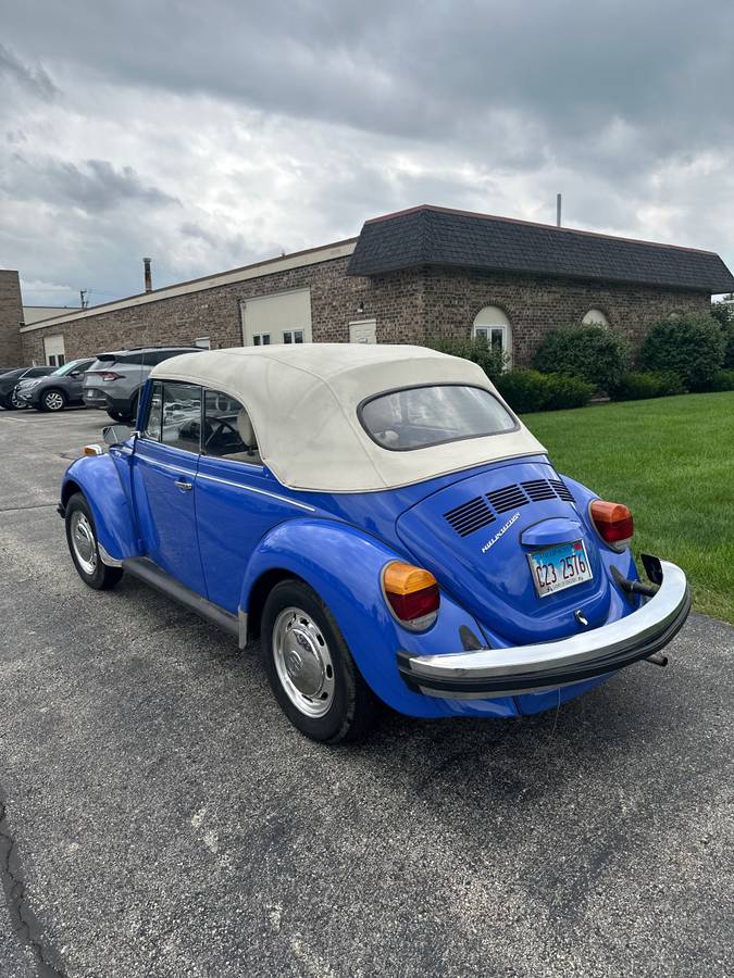 Volkswagen-Super-beetle-1977-3