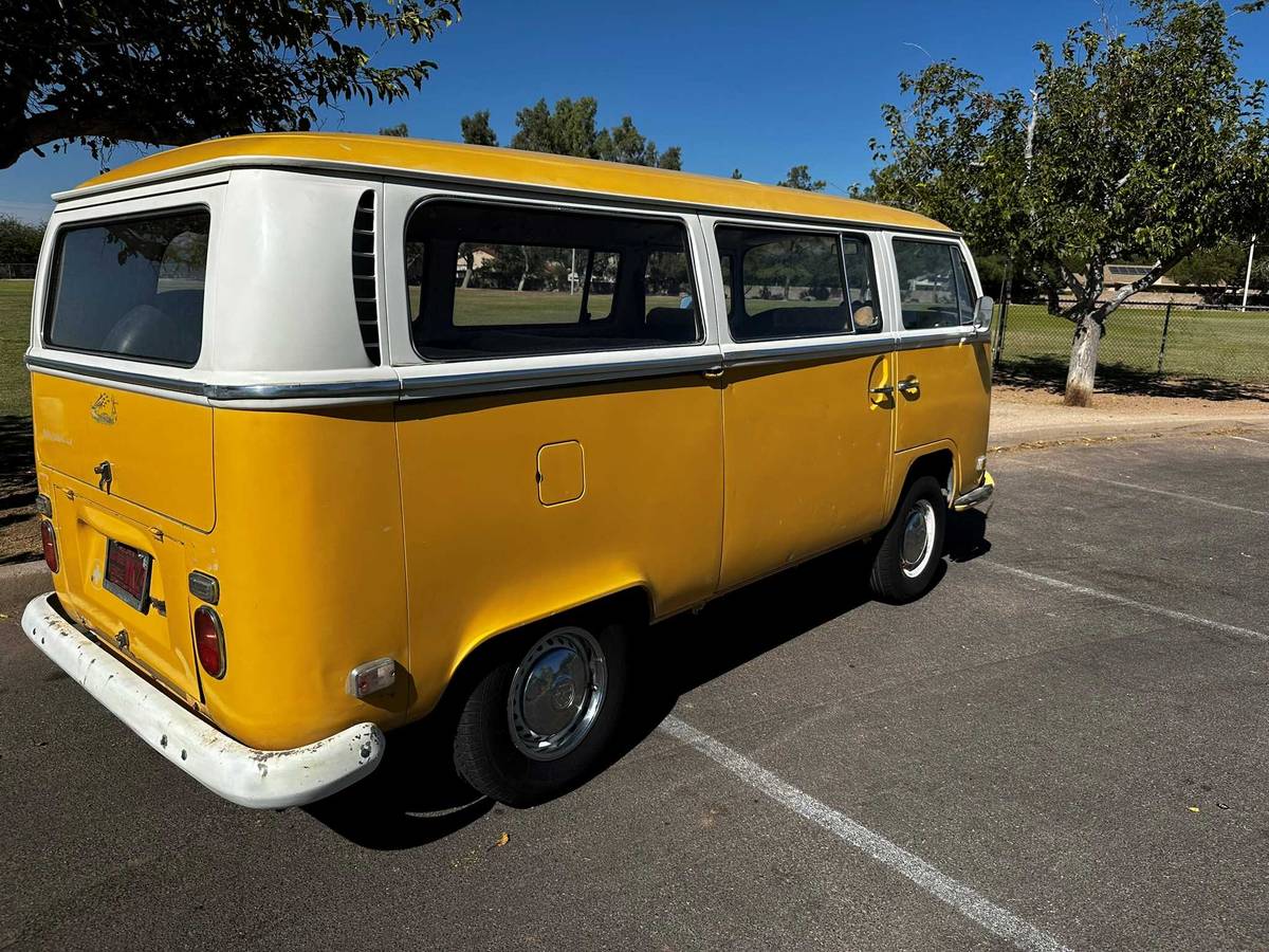 Volkswagen-Transporter-1971-8