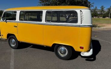 Volkswagen-Transporter-1971-9