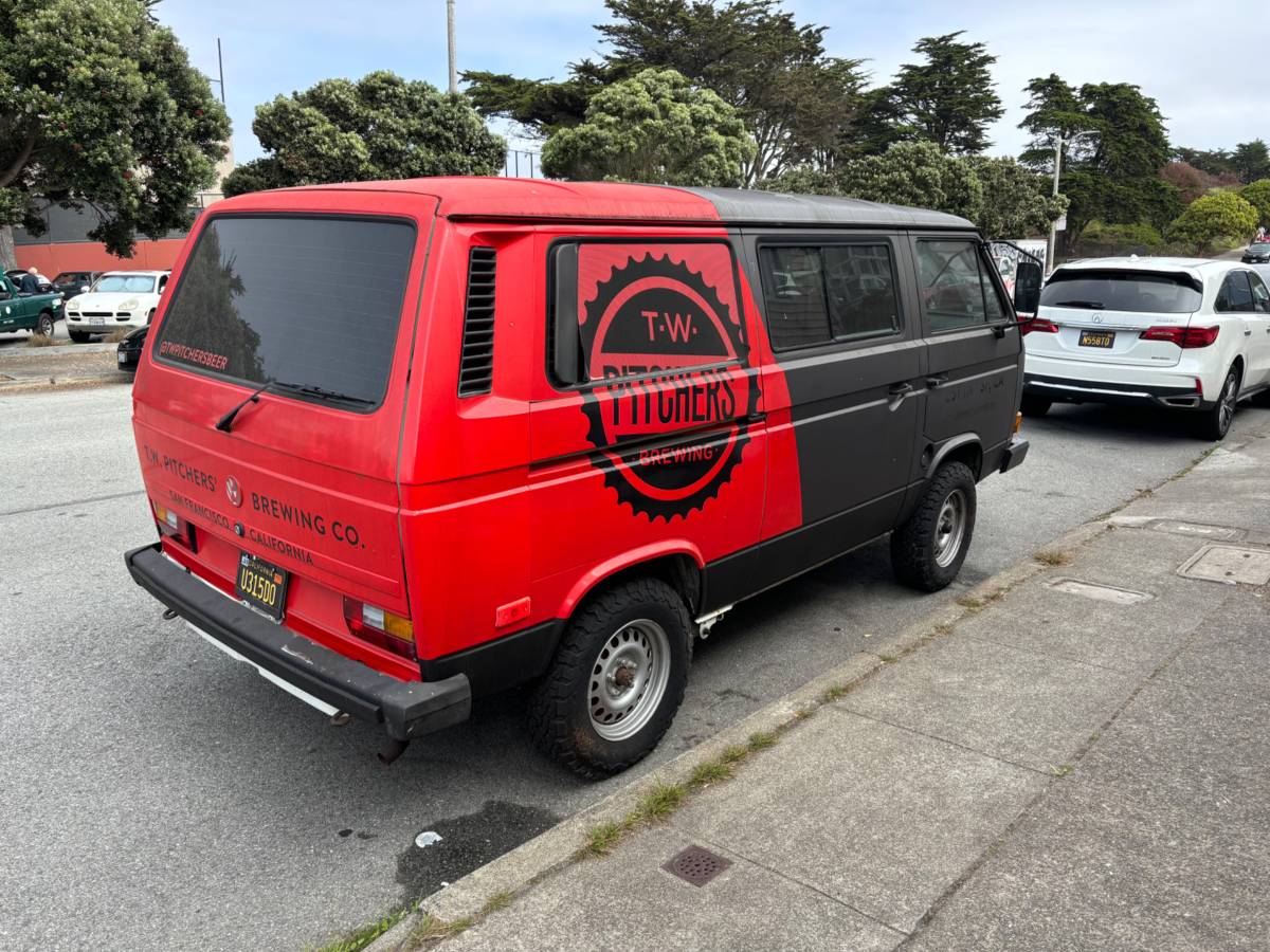 Volkswagen-Vanagon-1990