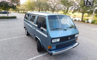 Volkswagen-Vanagon-Bus-1986-6