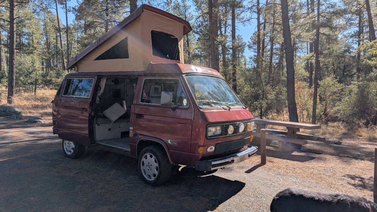 Volkswagen-Vanagon-camper-1987-3