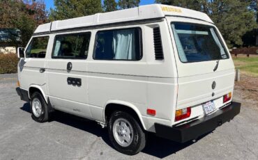 Volkswagen-Vanagon-camper-1990-2