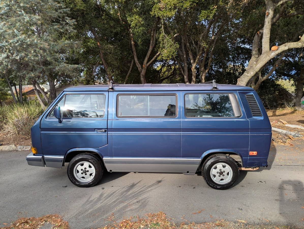 Volkswagen-Vanagon-carat-1990-2