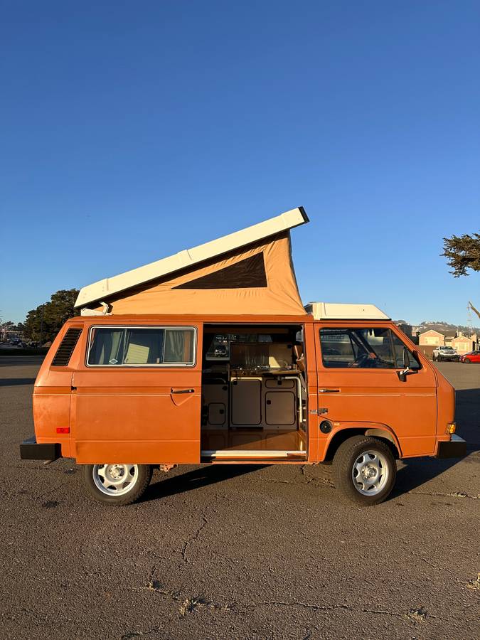 Volkswagen-Vanagon-westfalia-1982-4