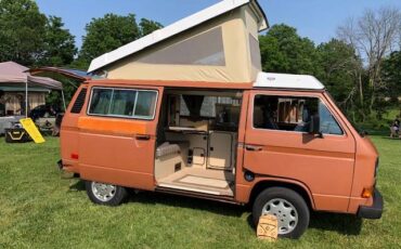 Volkswagen-Vanagon-westfalia-1984-6