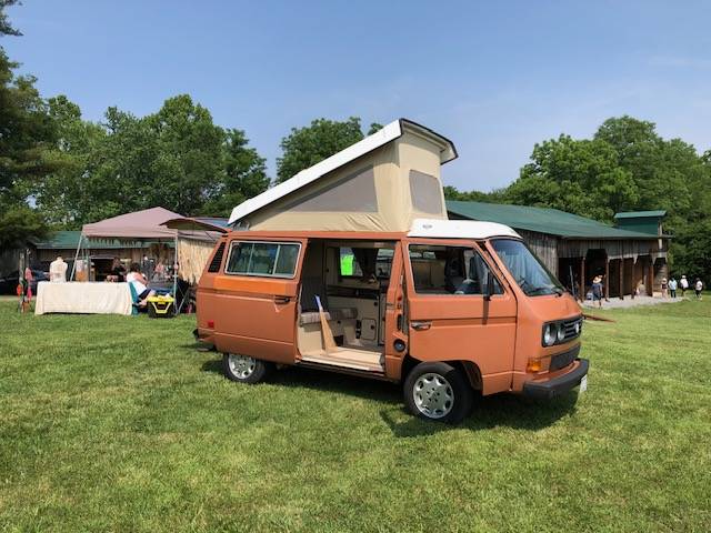 Volkswagen-Vanagon-westfalia-1984-6