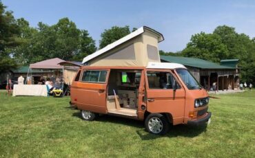 Volkswagen-Vanagon-westfalia-1984-7