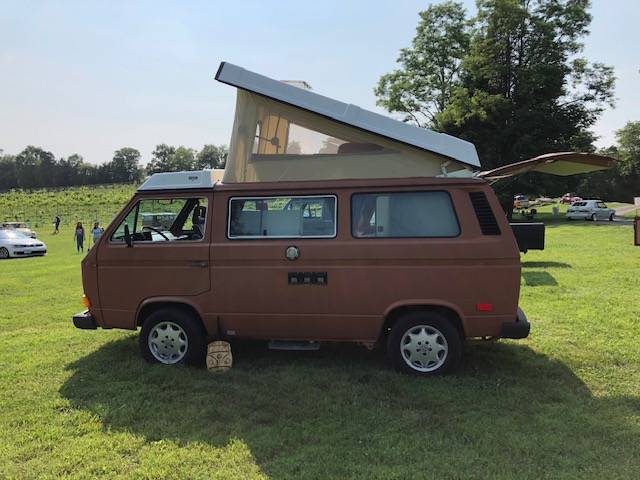 Volkswagen-Vanagon-westfalia-1984-9