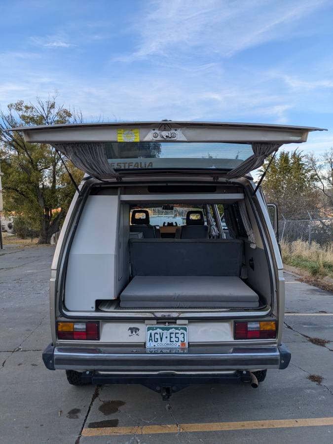 Volkswagen-Vanagon-westfalia-1987-3