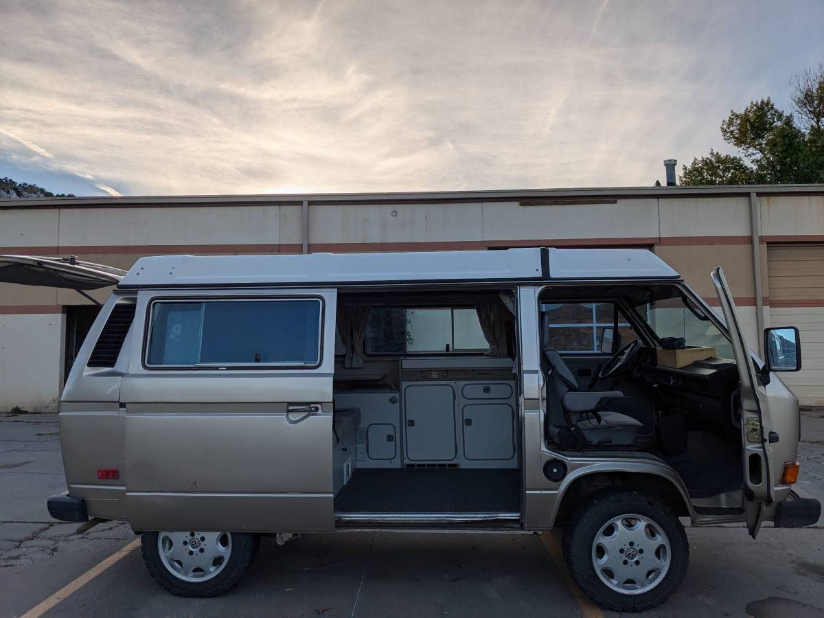 Volkswagen-Vanagon-westfalia-1987-4