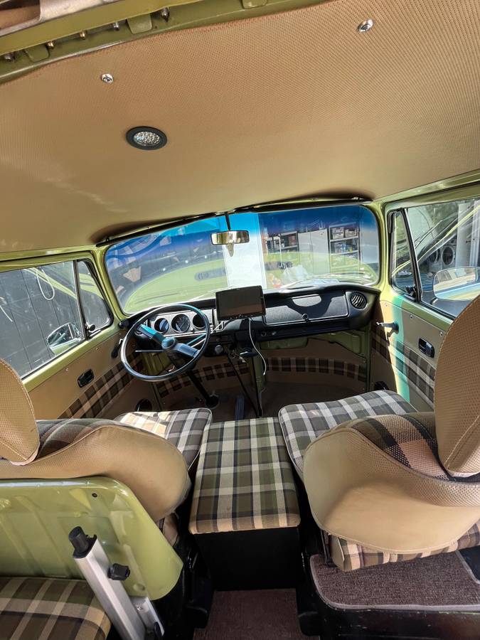 Volkswagen-Vw-bus-1979-5