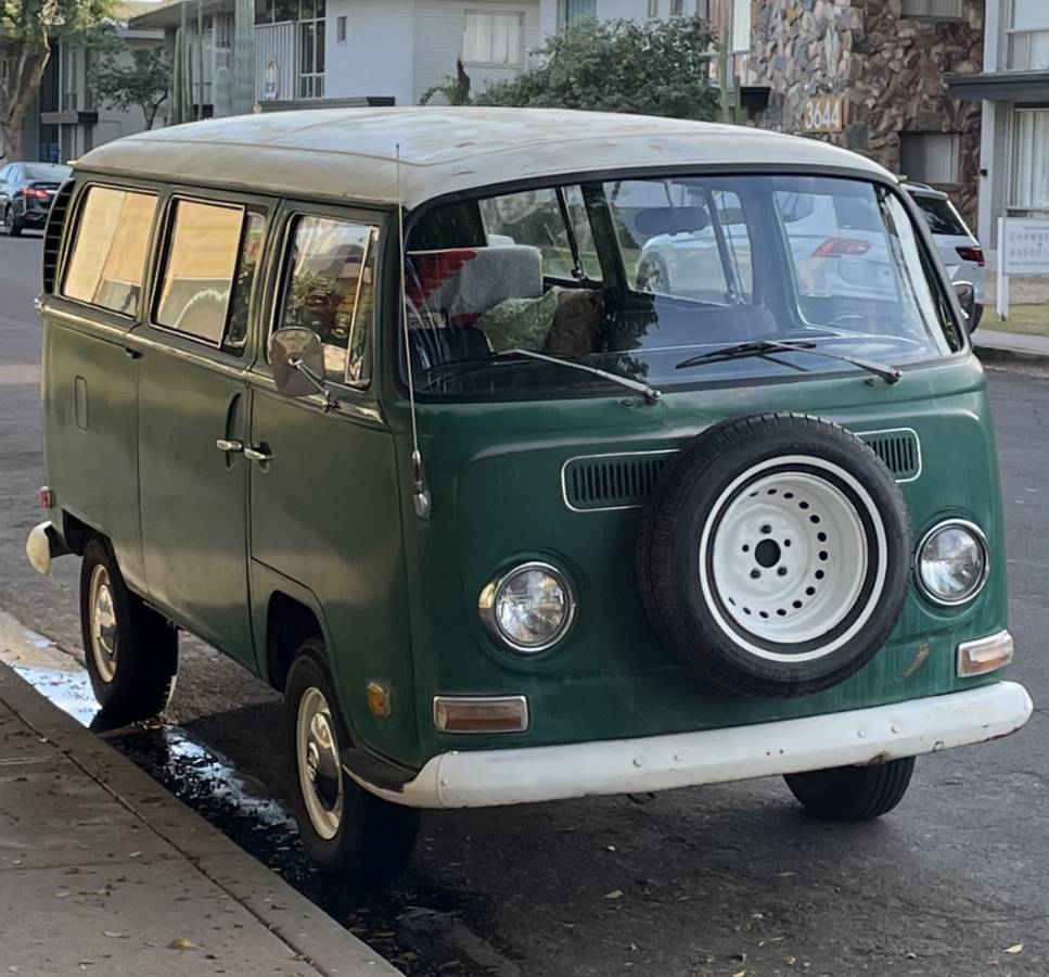 Volkswagen-Vw-transporter-bus-1970-1