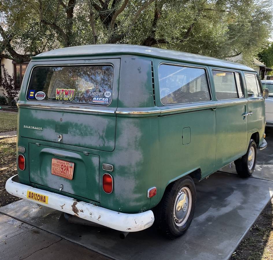 Volkswagen-Vw-transporter-bus-1970-4