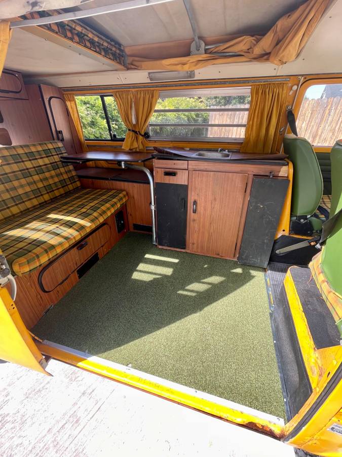 Volkswagen-Westfalia-1976-8